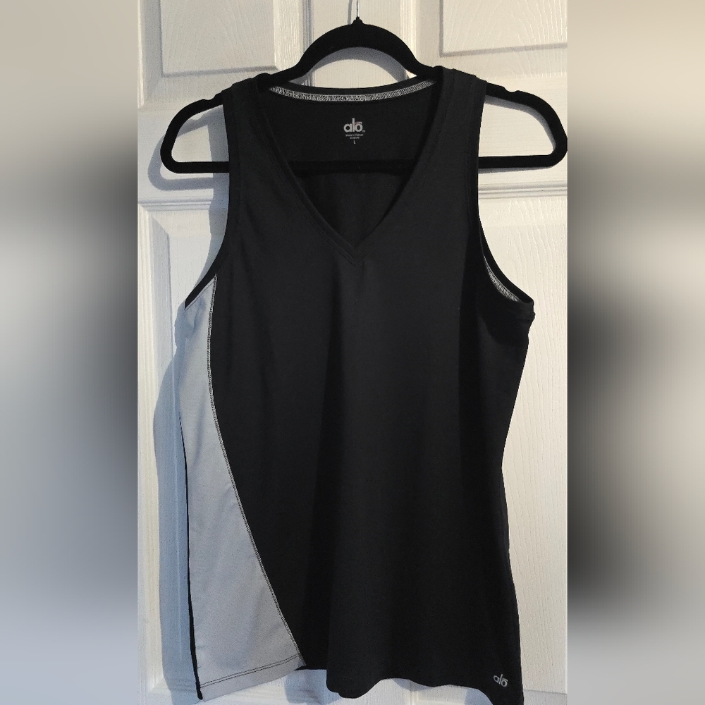 ALO Yoga Black and Light Gray Athletic Tank Top